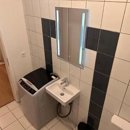 2 Fuer 3 Personen Mit Kueche Und Duschbad * Wollstein
